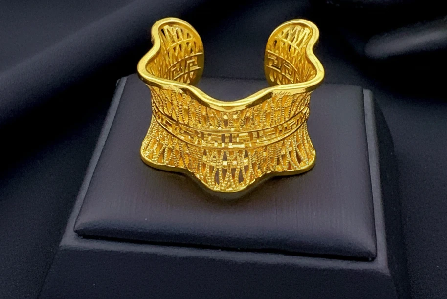 classic gold plated jewelry with elegant luxury design